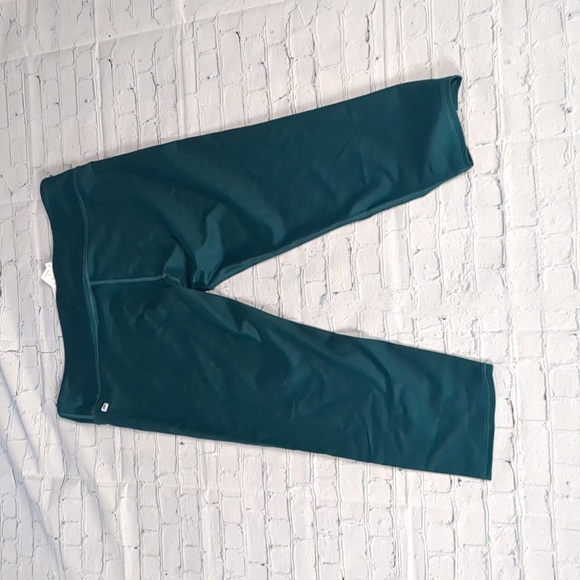 Fabletics teal salar Capri leggings size large - Picture 4 of 4
